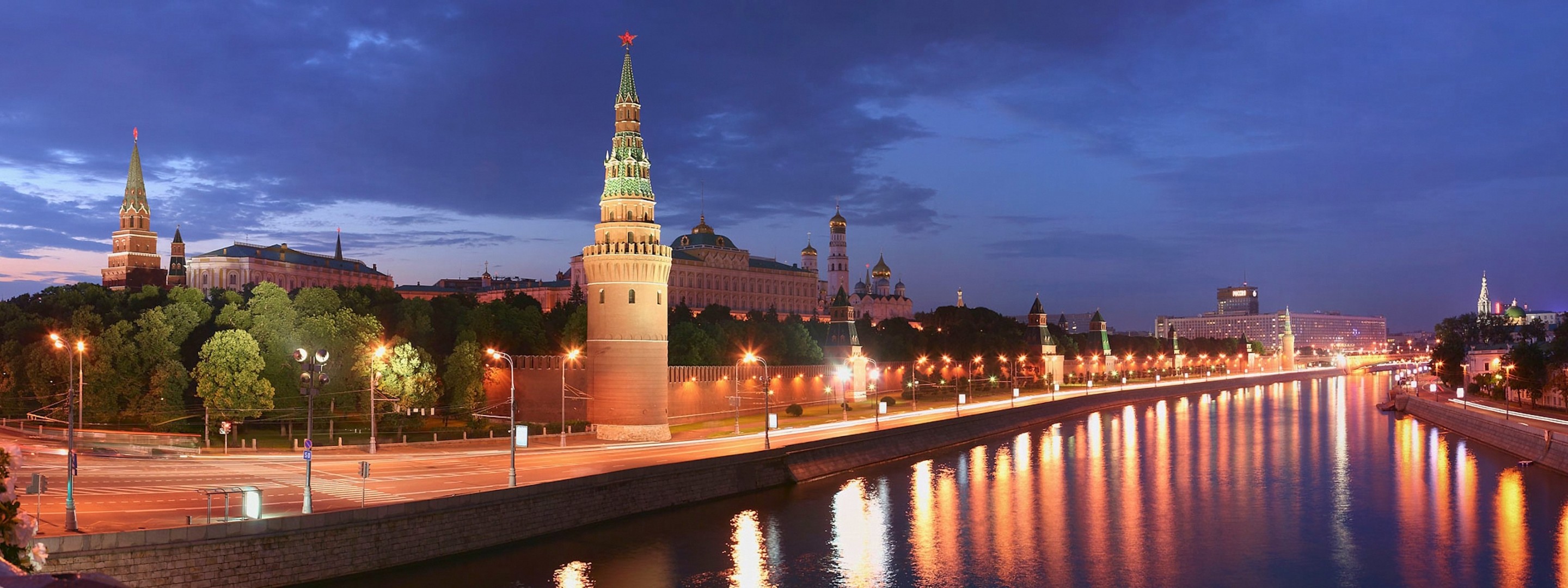moscow the kremlin river tower