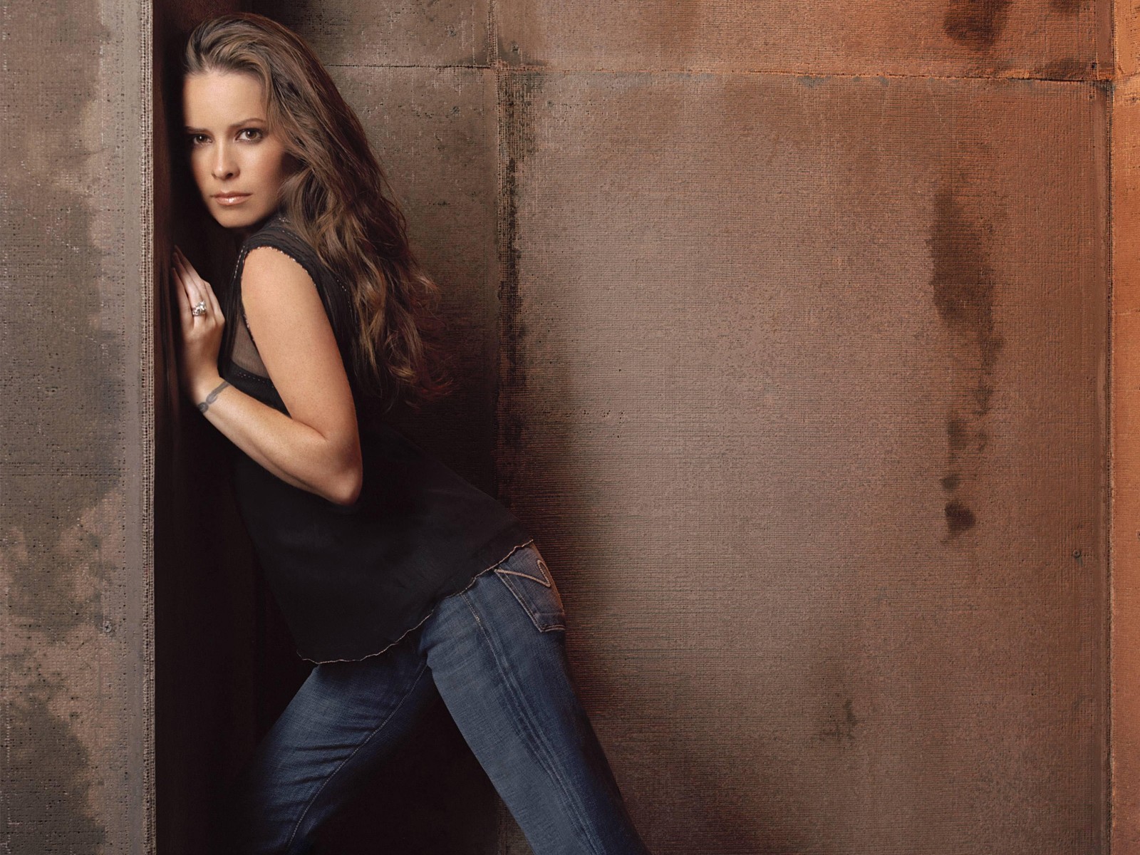 holly marie combs tattoos wall jeans