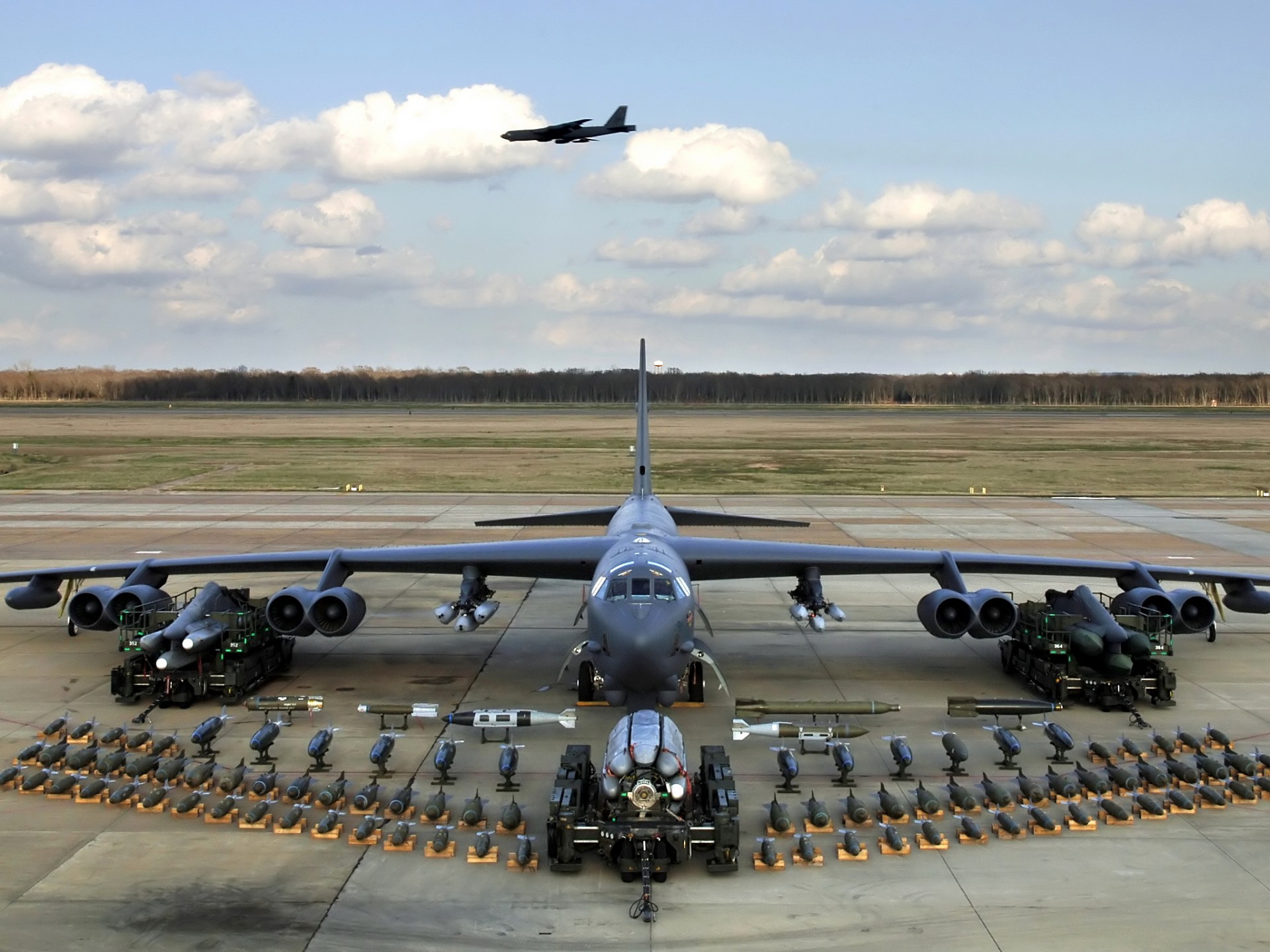 plane bomber weapon equipment