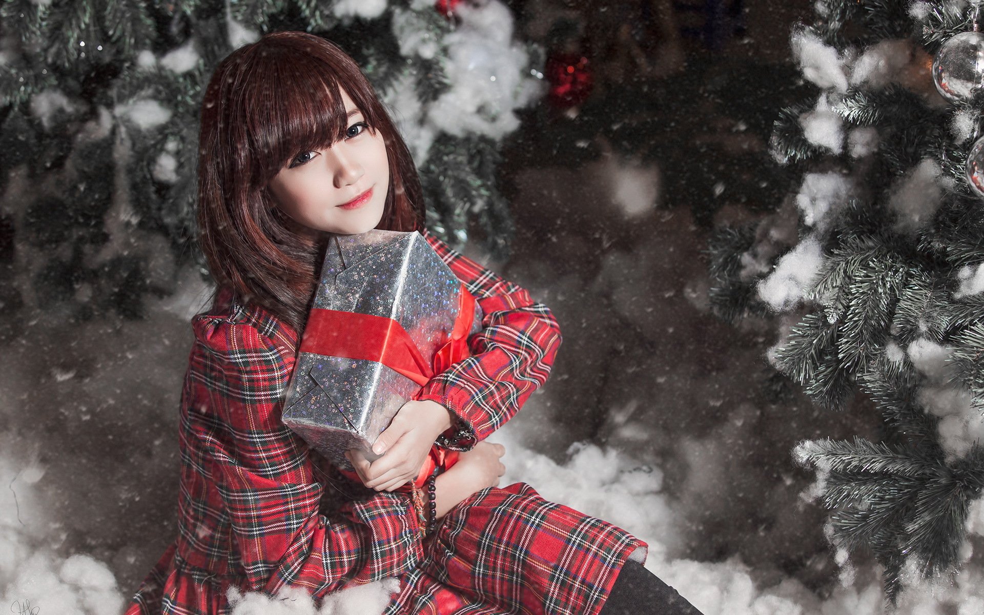 girl asian view present holiday